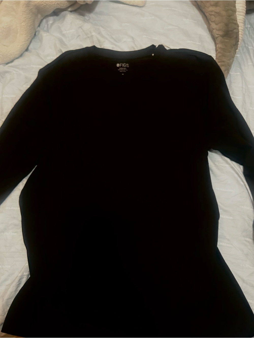 FIGS Men's Long Sleeve Tee in Black